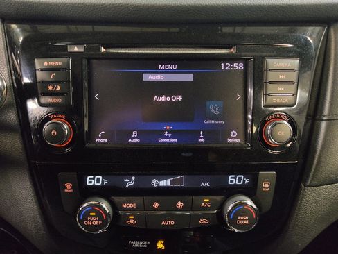 Used 2019 Nissan Rogue SV image 25