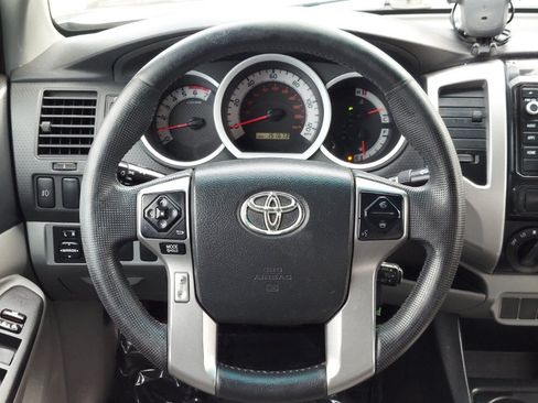 Used 2014 Toyota Tacoma PreRunner w/ TRD Sport Package RWD image 12