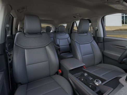 New 2026 Ford Explorer Active w/ Active Comfort Package AWD/4WD image 33