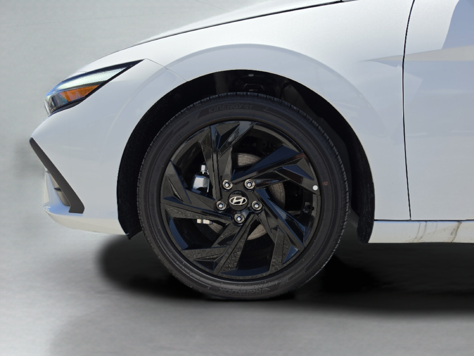 New 2026 Hyundai Elantra Sport FWD image 36