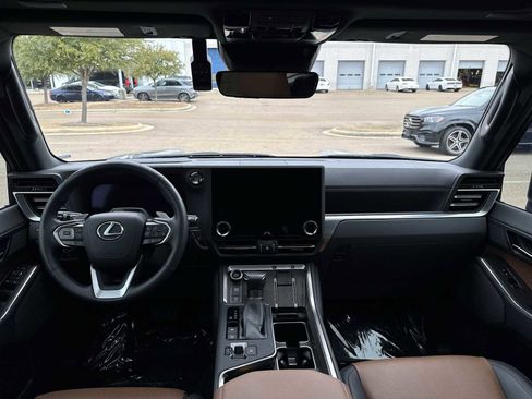 Used 2024 Lexus GX 550 image 14