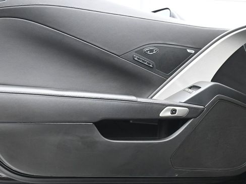 Used 2016 Chevrolet Corvette Z06 w/ 2LZ Preferred Equipment Group image 9