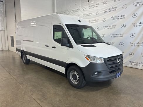 New 2025 Mercedes-Benz Sprinter 2500 image 2