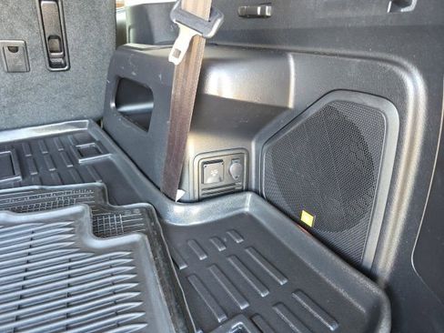 Used 2021 Toyota 4Runner Limited image 17