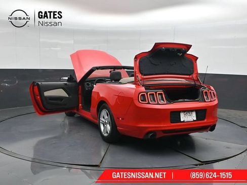 Used 2014 Ford Mustang Convertible w/ Equipment Group 102A RWD image 44
