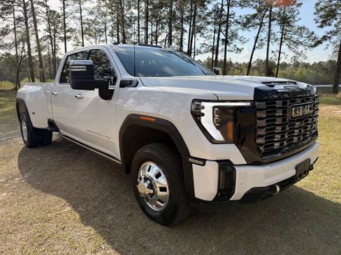 Used 2025 GMC Sierra 3500 Denali Ultimate image 10