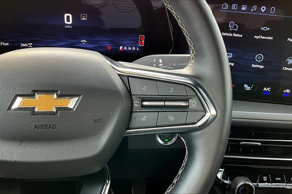 Used 2026 Chevrolet Traverse LT w/ Driver Confidence Package AWD/4WD image 14