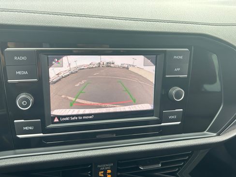 Used 2023 Volkswagen Jetta SE FWD image 27