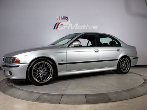 Used 2002 BMW M5 RWD image 1