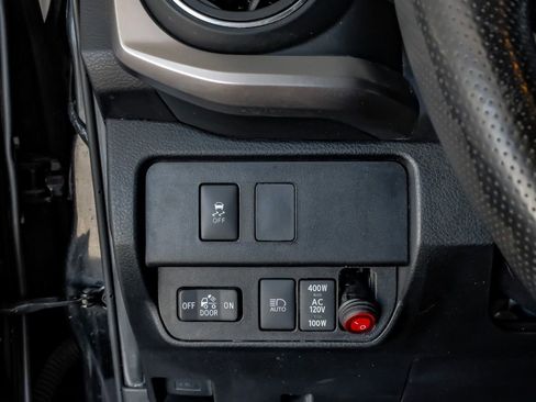 Used 2023 Toyota Tacoma SR5 w/ Trail Edition image 26