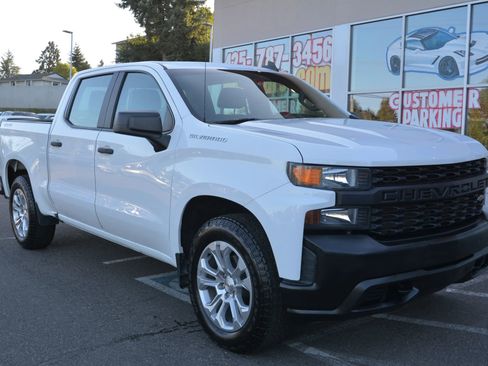 Used 2019 Chevrolet Silverado 1500 W/T w/ Trailering Package image 1