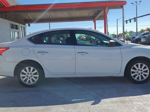 Used 2019 Nissan Sentra S FWD image 12
