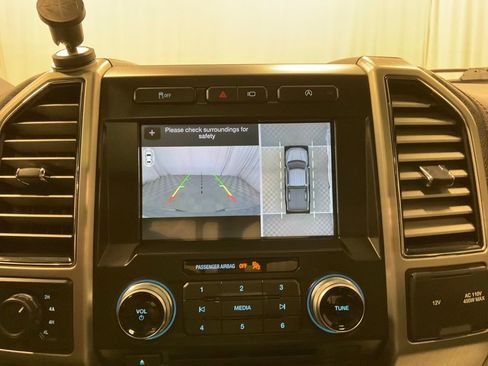 Used 2018 Ford F150 Platinum w/ Equipment Group 701A Luxury AWD/4WD image 21