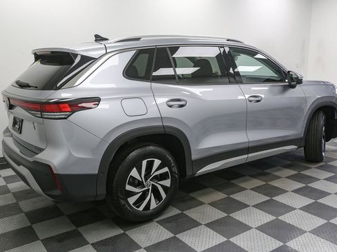 Used 2025 Volkswagen Tiguan S AWD/4WD image 9