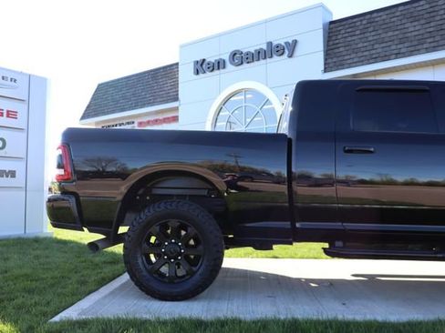 Used 2024 RAM 2500 Laramie w/ Night Edition image 41