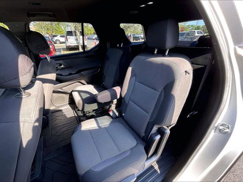 Certified 2022 Chevrolet Traverse LT image 24