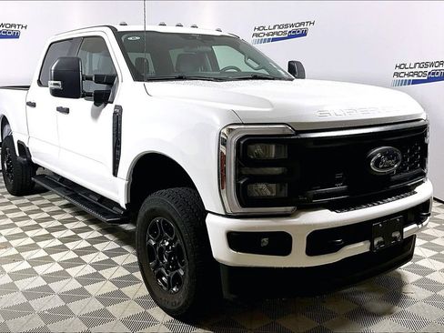 Used 2024 Ford F250 XL w/ STX Appearance Package AWD/4WD image 3
