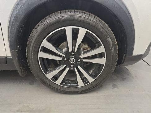 Used 2020 Nissan Kicks SR FWD image 13