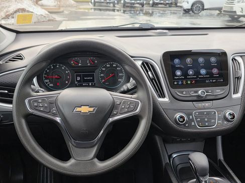 Used 2025 Chevrolet Malibu LT image 33