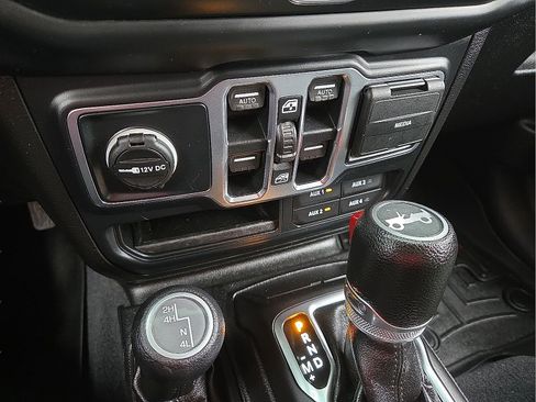 Used 2018 Jeep Wrangler Unlimited Sport S image 20