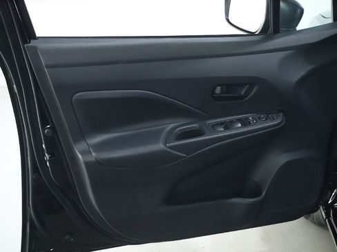 Certified 2025 Nissan Versa S w/ Trunk Package image 15