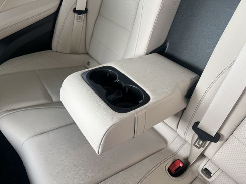 Certified 2025 Mercedes-Benz GLE 450e 4MATIC image 33