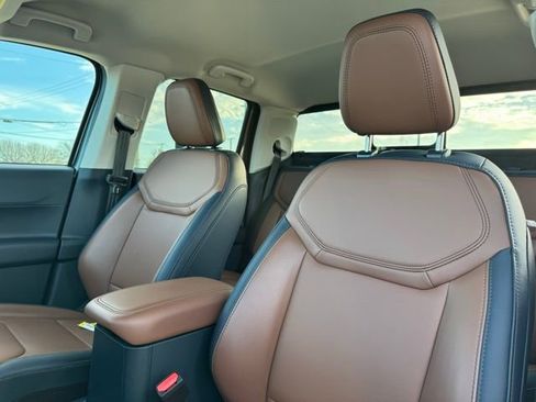 Used 2024 Ford Maverick Lariat image 18