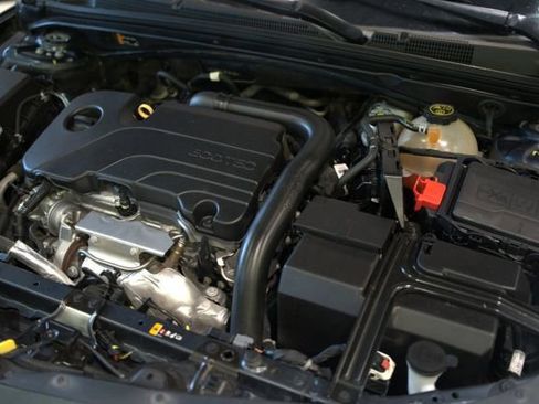 Used 2021 Chevrolet Malibu RS FWD image 39
