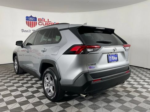 Used 2025 Toyota RAV4 XLE AWD/4WD image 5