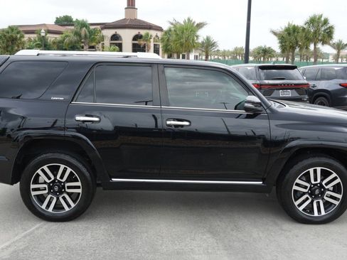 Used 2019 Toyota 4Runner Limited AWD/4WD image 4
