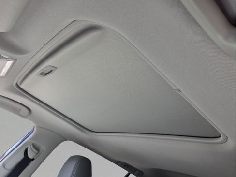 Used 2019 Toyota RAV4 XLE Premium FWD image 20