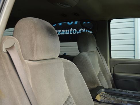 Used 2005 Chevrolet Tahoe LS image 20