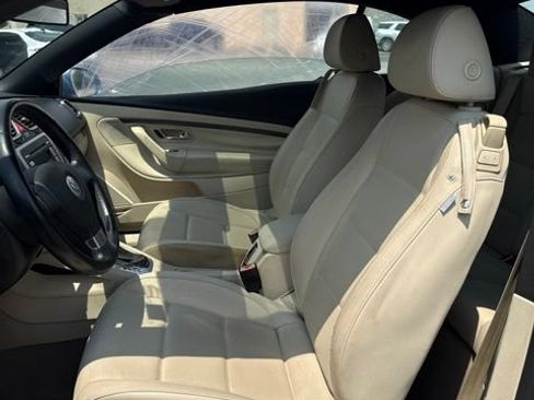 Used 2008 Volkswagen Eos Komfort FWD image 12