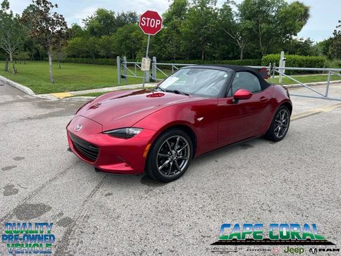 Used 2019 MAZDA MX-5 Miata Grand Touring RWD image 1