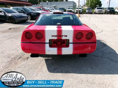 Used 1987 Chevrolet Corvette Coupe RWD image 3