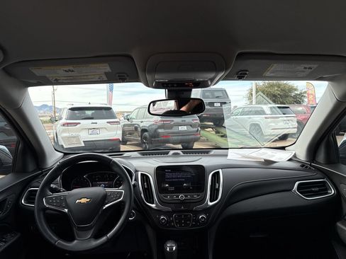 Used 2021 Chevrolet Equinox Premier AWD/4WD image 40