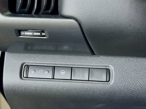 Used 2023 Nissan Pathfinder Rock Creek image 22