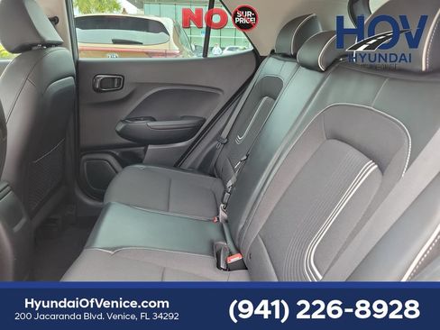 Certified 2023 Hyundai Venue Limited w/ Cargo Package FWD image 13