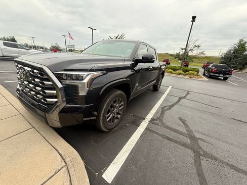 Used 2023 Toyota Tundra Platinum AWD/4WD image 7