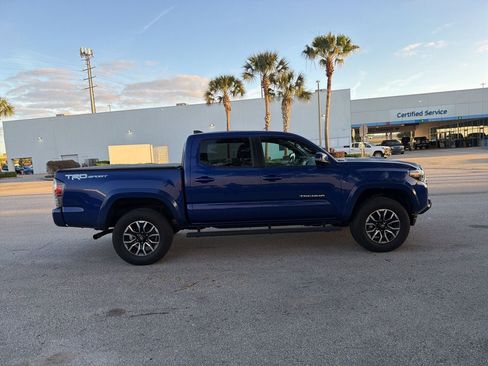 Used 2023 Toyota Tacoma TRD Sport image 6