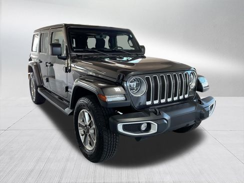 Used 2022 Jeep Wrangler Unlimited Sahara w/ LED Lighting Group AWD/4WD image 3