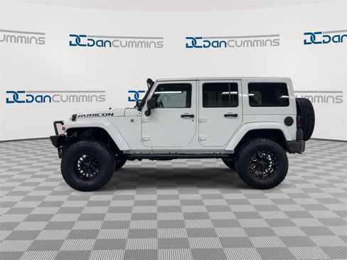 Used 2012 Jeep Wrangler Unlimited Rubicon w/ Connectivity Group image 5
