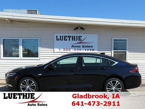 Used 2018 Buick Regal Essence w/ Driver Confidence Package #1 FWD image 1