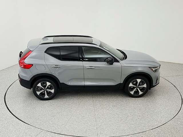 New 2026 Volvo XC40 B5 Plus w/ Protection Package Premier AWD/4WD image 16