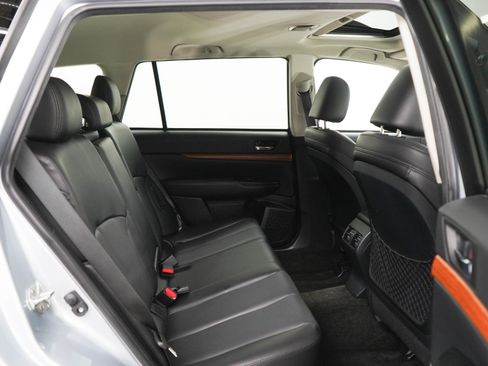 Used 2014 Subaru Outback 3.6R Limited AWD/4WD image 12