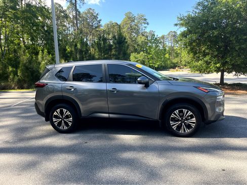 Used 2023 Nissan Rogue SV image 27