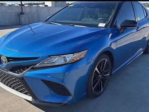 Used 2019 Toyota Camry XSE image 5