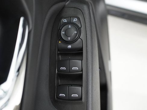 Used 2023 Chevrolet Equinox RS w/ RS Leather Package FWD image 16