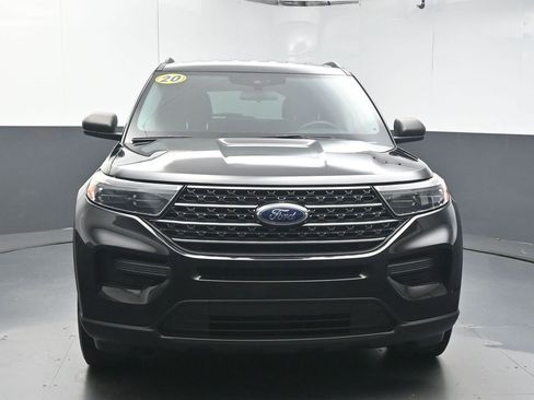 Used 2020 Ford Explorer XLT w/ Comfort Package image 3
