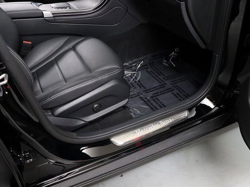 Certified 2022 Mercedes-Benz GLC 300 4MATIC image 37